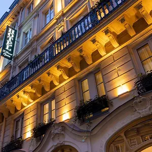 Horset Opera, Western Premier Collection Otel